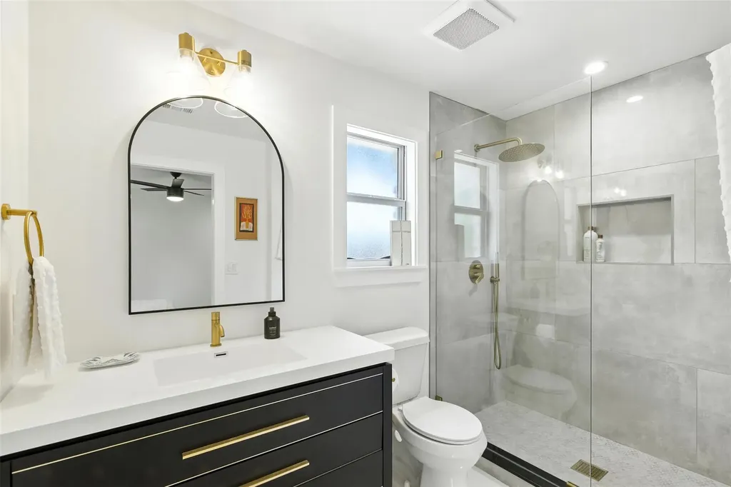 2403 Gateshead Circle Austin TX 78745