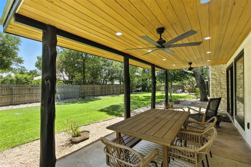 2403 Gateshead Circle Austin TX 78745