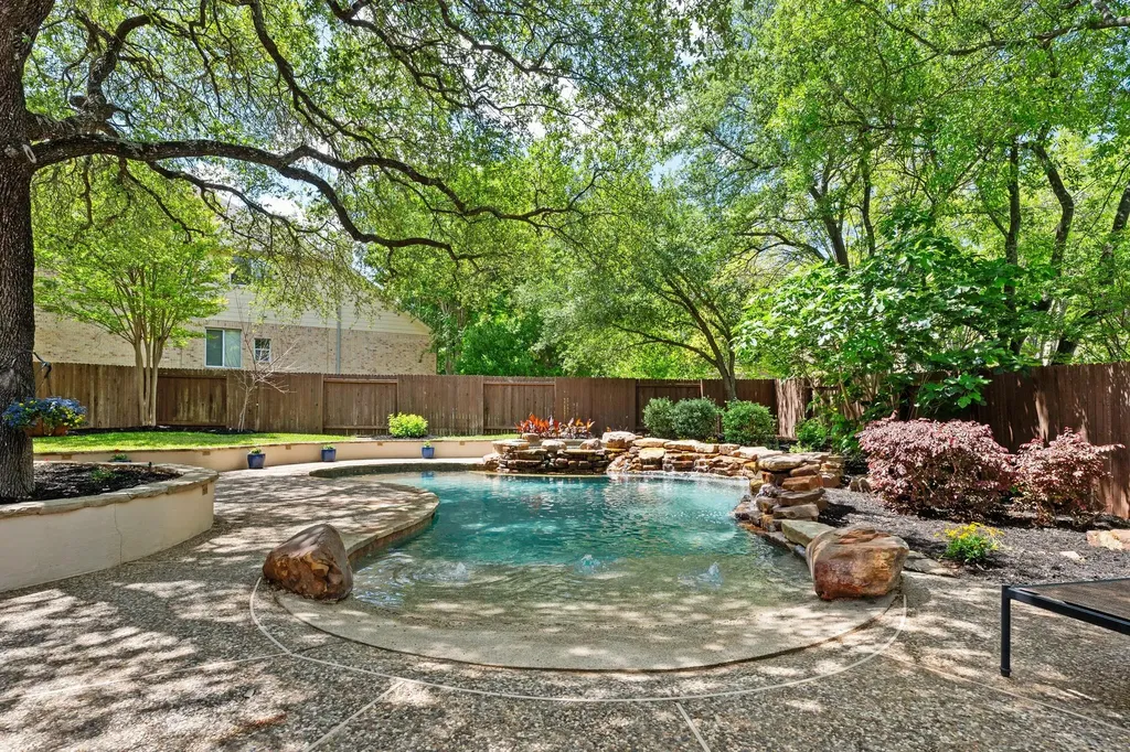 2320 Via Cordova Court Austin TX 78732