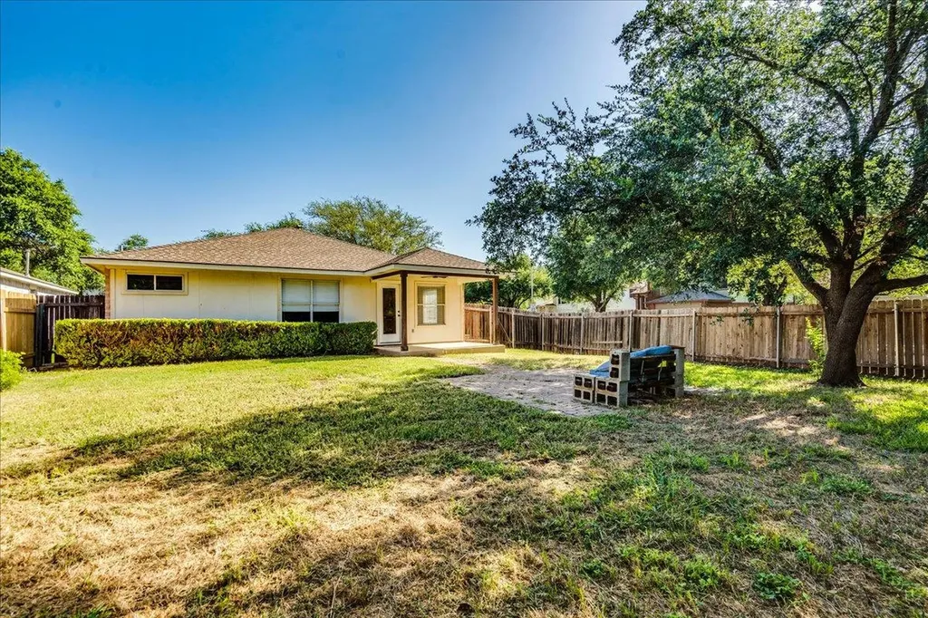 1701 Friars Tale Lane Austin TX 78748