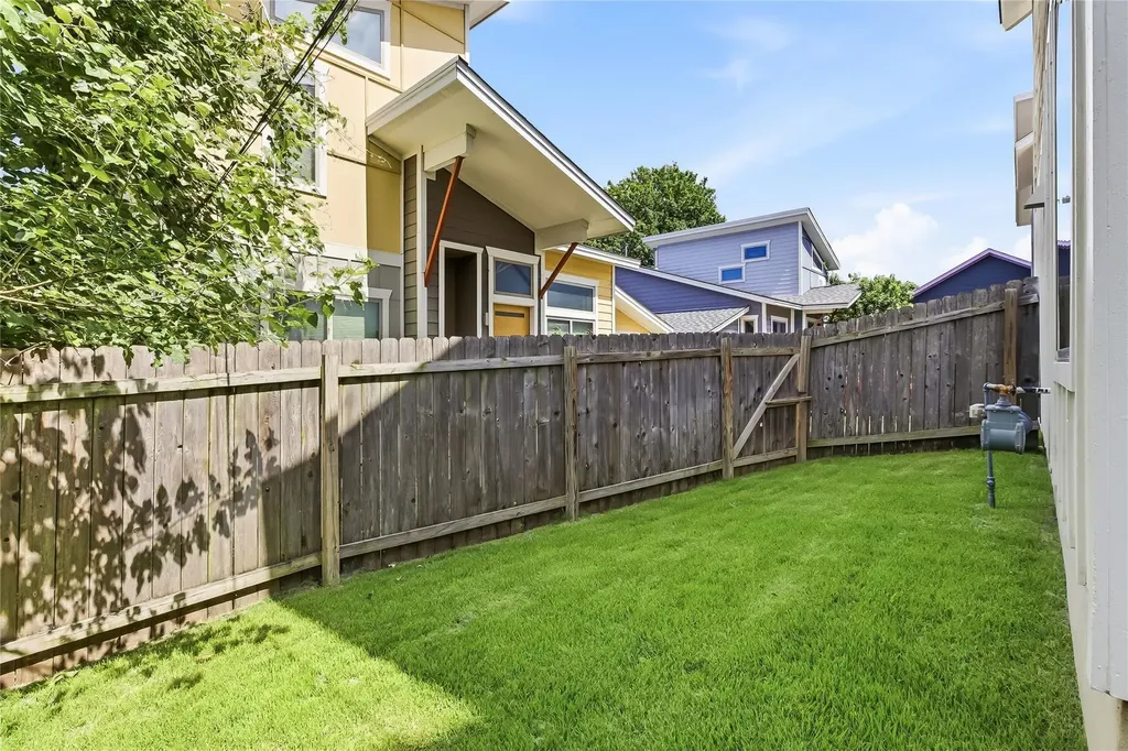 1807 Ulit Avenue Austin TX 78702