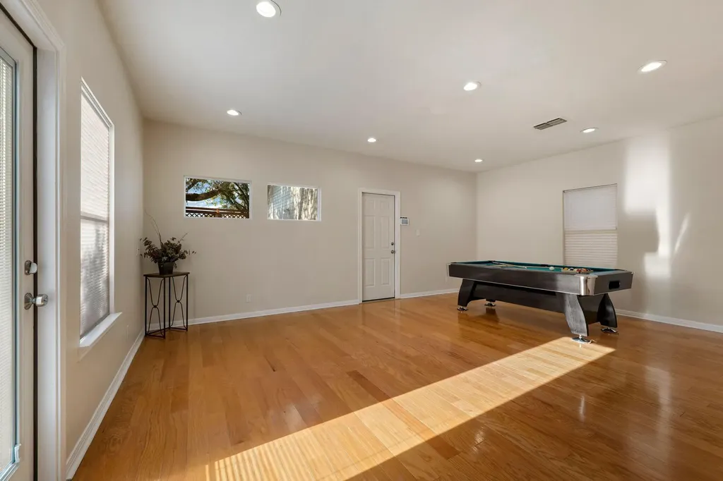 9402 Bluegrass Drive Austin TX 78759