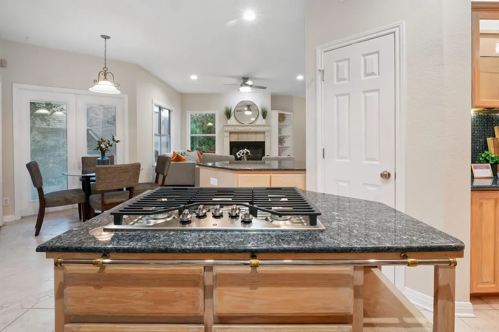 9402 Bluegrass Drive Austin TX 78759