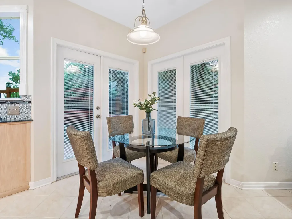 9402 Bluegrass Drive Austin TX 78759