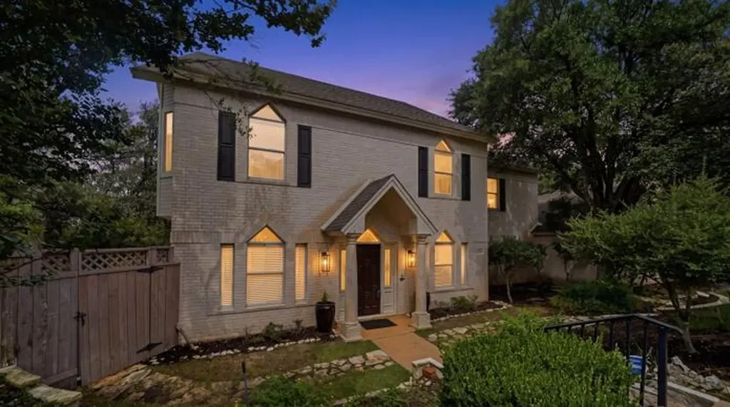 9402 Bluegrass Drive Austin TX 78759
