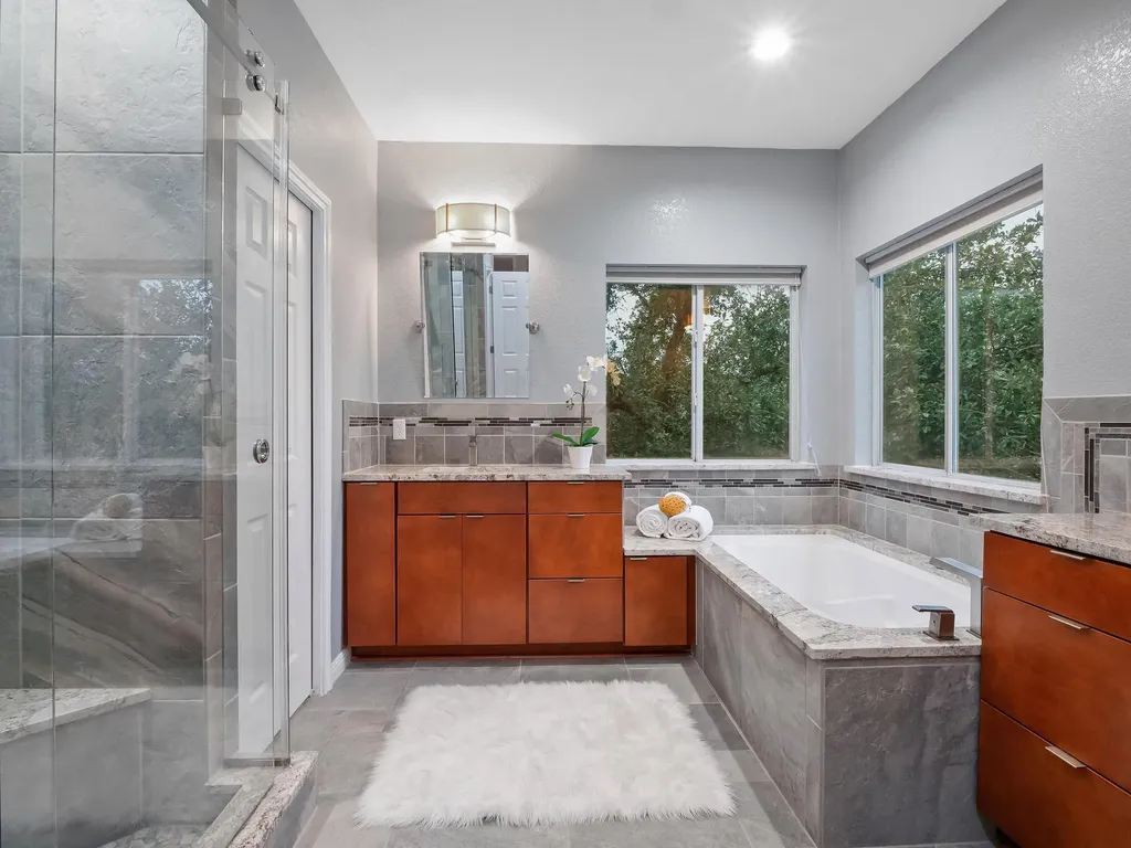9402 Bluegrass Drive Austin TX 78759