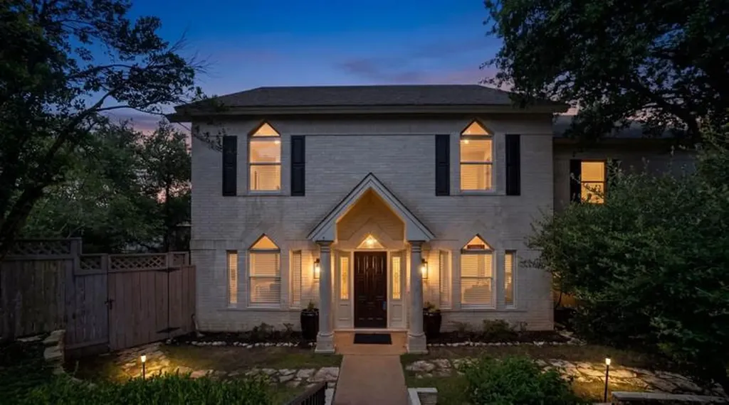 9402 Bluegrass Drive Austin TX 78759