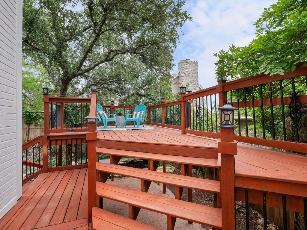9402 Bluegrass Drive Austin TX 78759