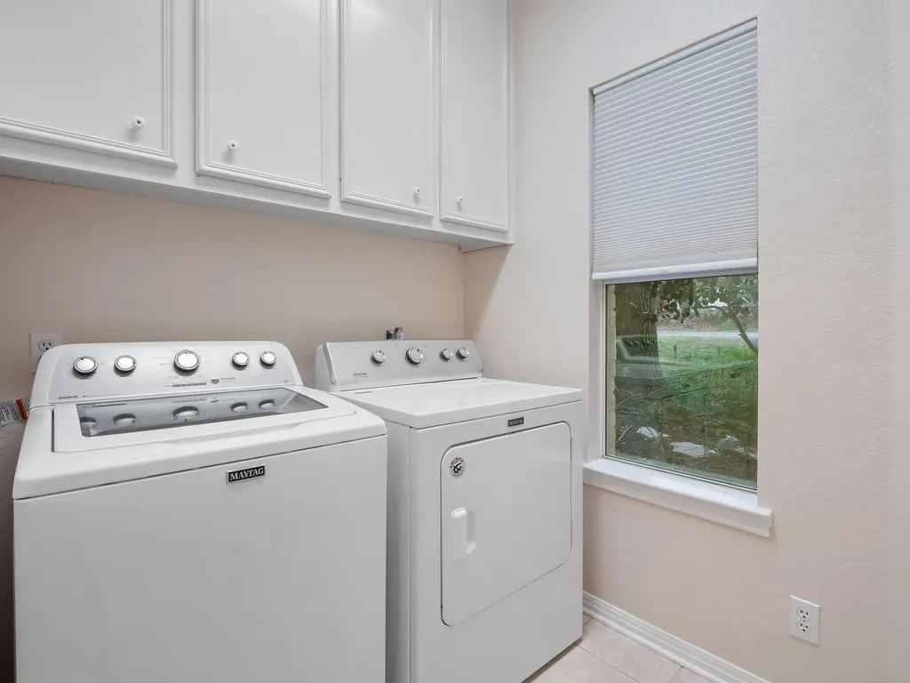 9402 Bluegrass Drive Austin TX 78759