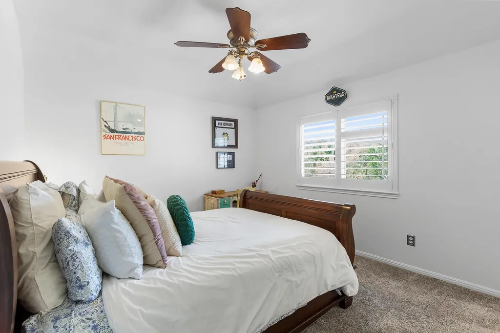 22128 Rose Grass Lane Spicewood TX 78669