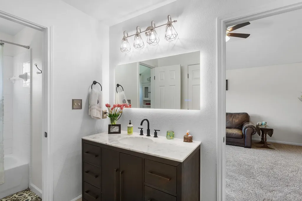 22128 Rose Grass Lane Spicewood TX 78669