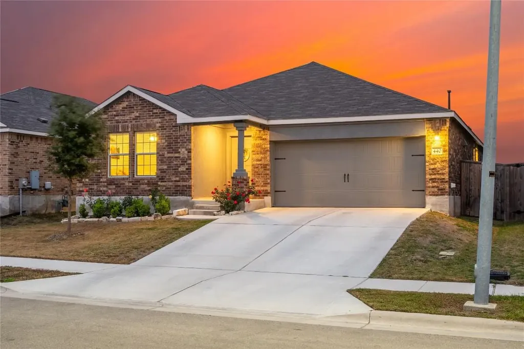 440 Sebring Circle Hutto TX 78634