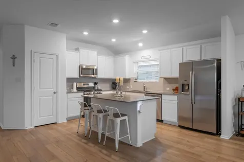 440 Sebring Circle Hutto TX 78634