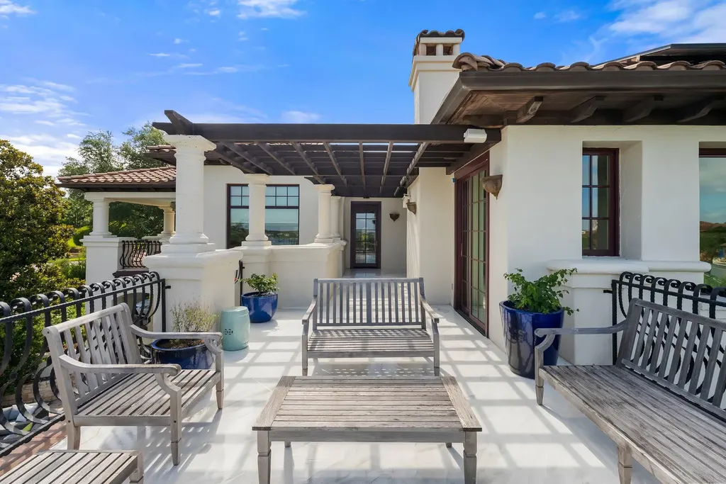 203 Bella Riva Drive Austin TX 78734