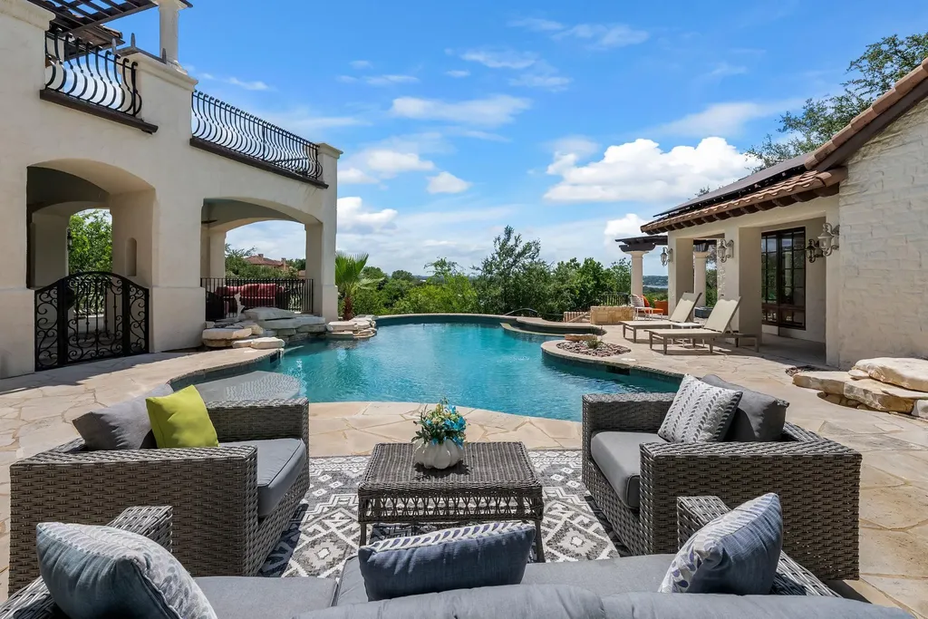 203 Bella Riva Drive Austin TX 78734