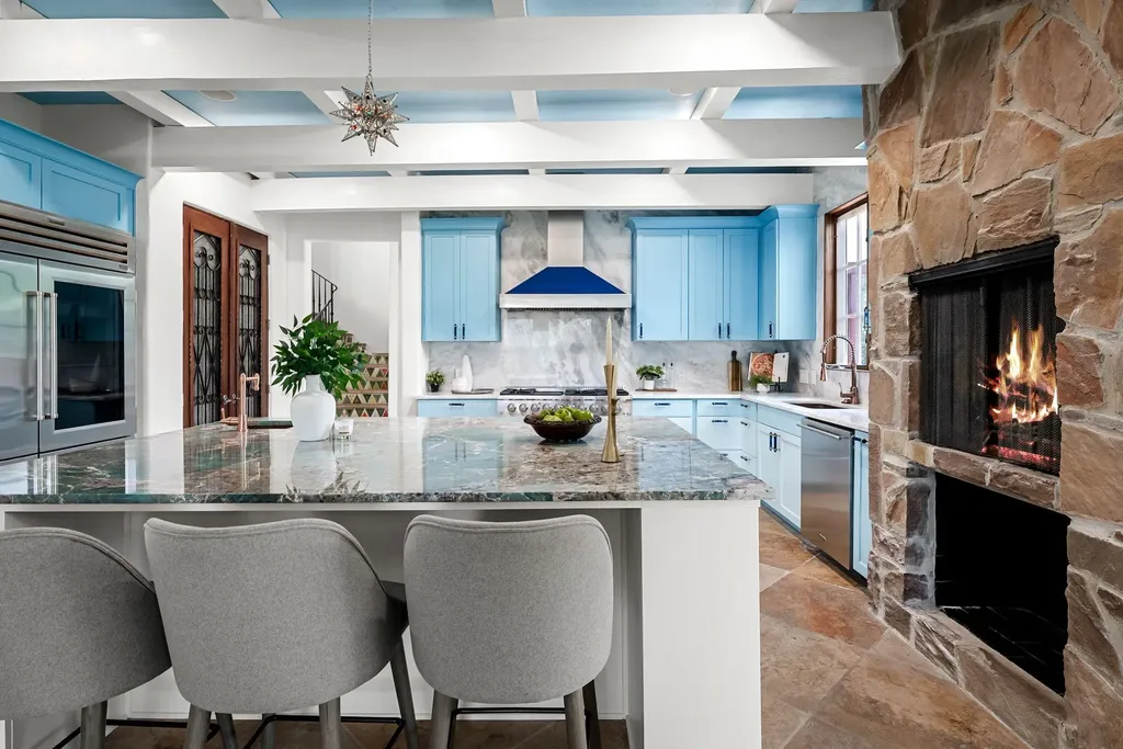 203 Bella Riva Drive Austin TX 78734