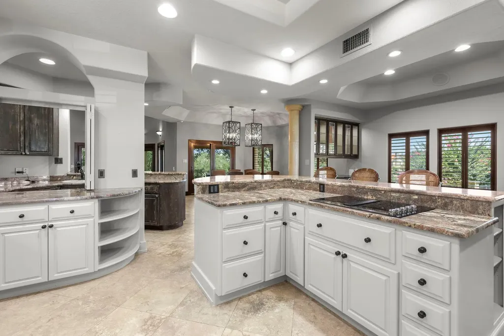212 Florentine Horseshoe Bay TX 78657