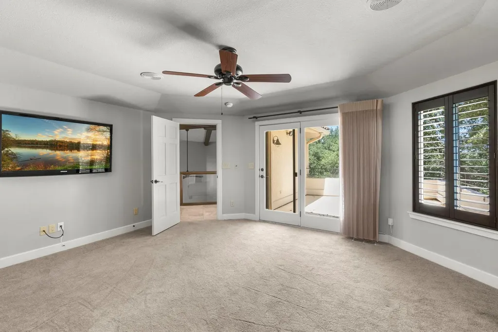 212 Florentine Horseshoe Bay TX 78657