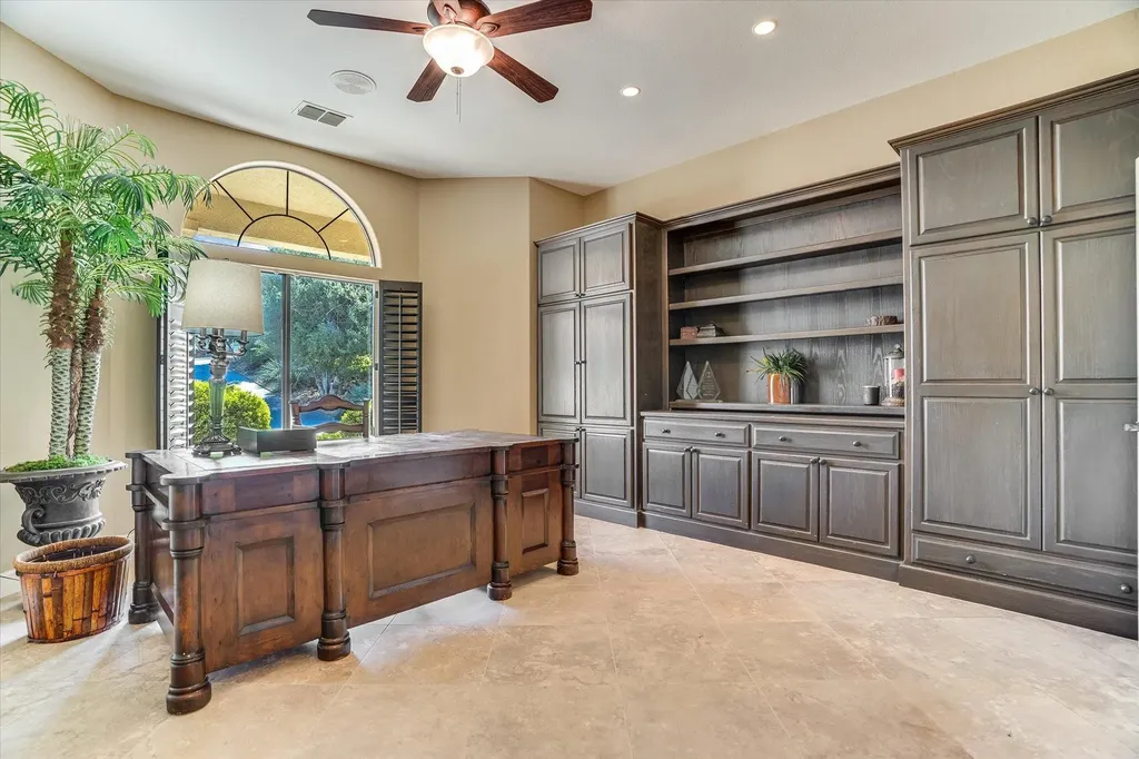 212 Florentine Horseshoe Bay TX 78657