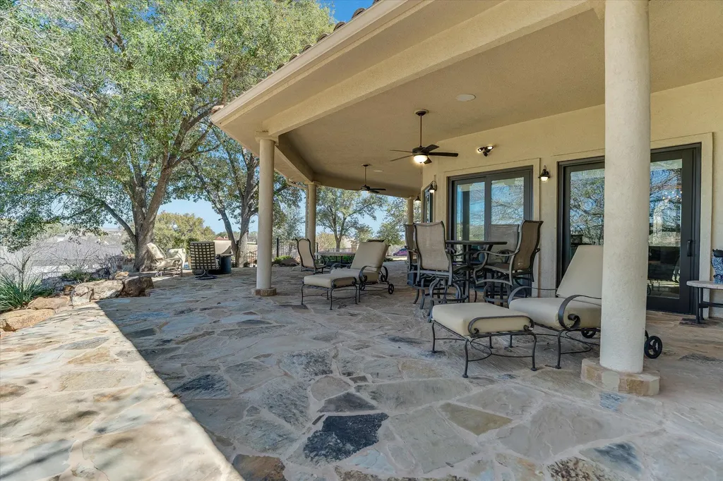 212 Florentine Horseshoe Bay TX 78657