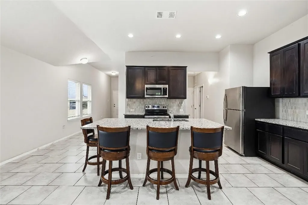 107 Saranac Drive Elgin TX 78621