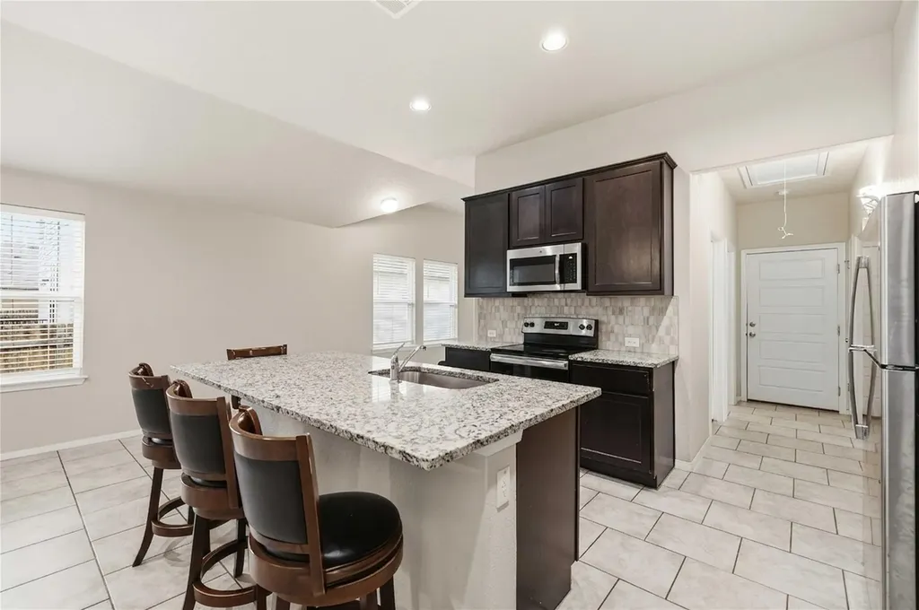 107 Saranac Drive Elgin TX 78621