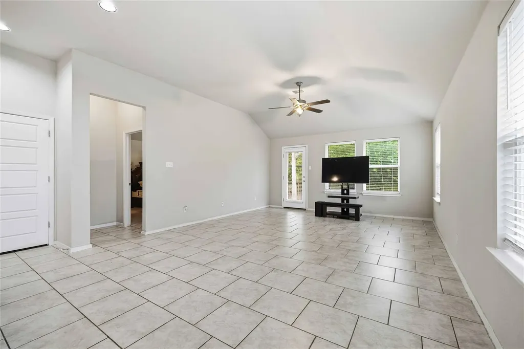 107 Saranac Drive Elgin TX 78621