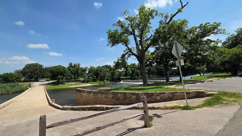 520 W 22nd Street Georgetown TX 78626