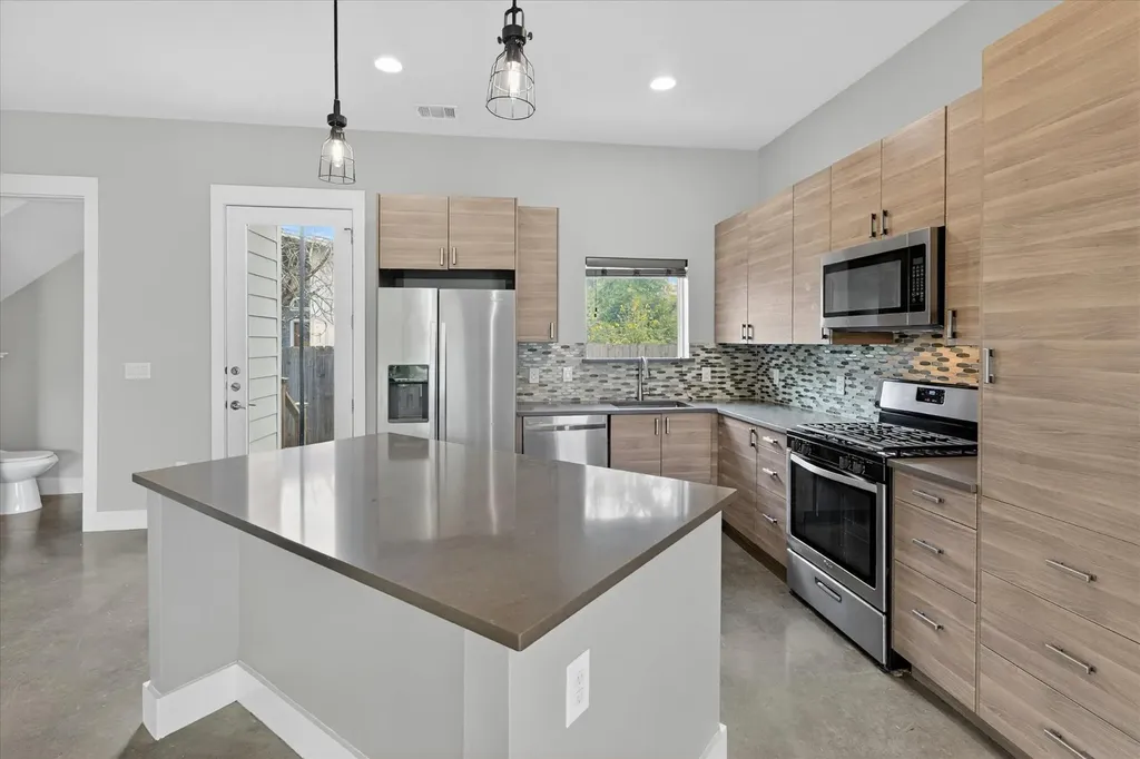 4707 Leslie Avenue Austin TX 78721