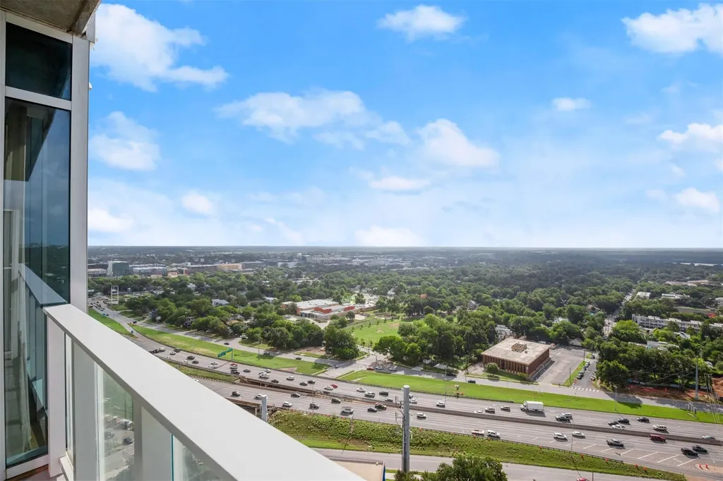 48 East Avenue Austin TX 78701