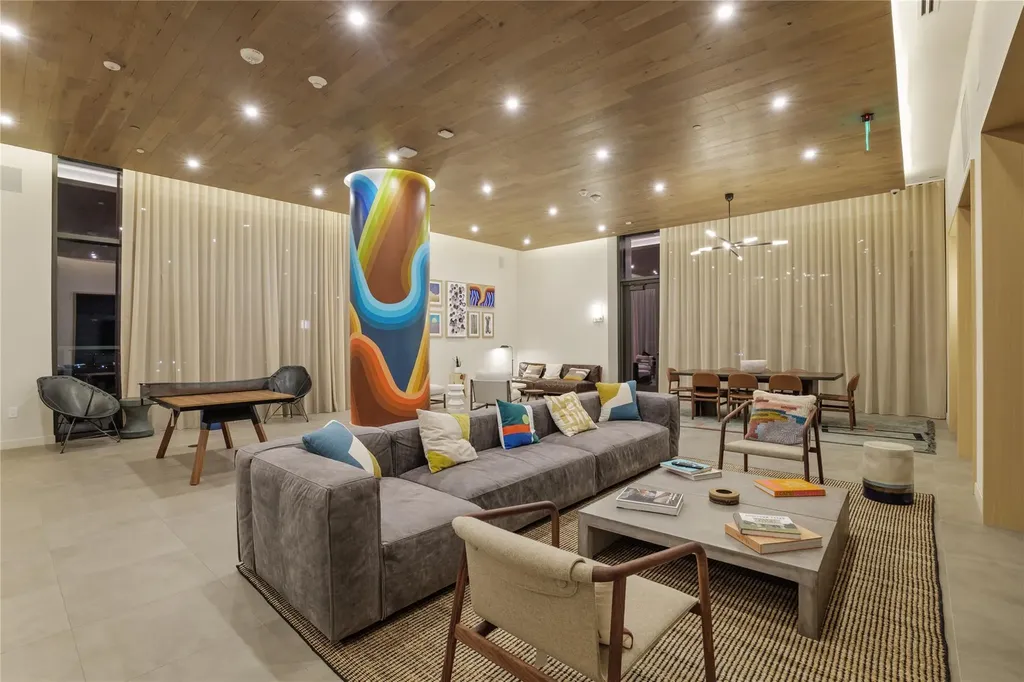 48 East Avenue Austin TX 78701