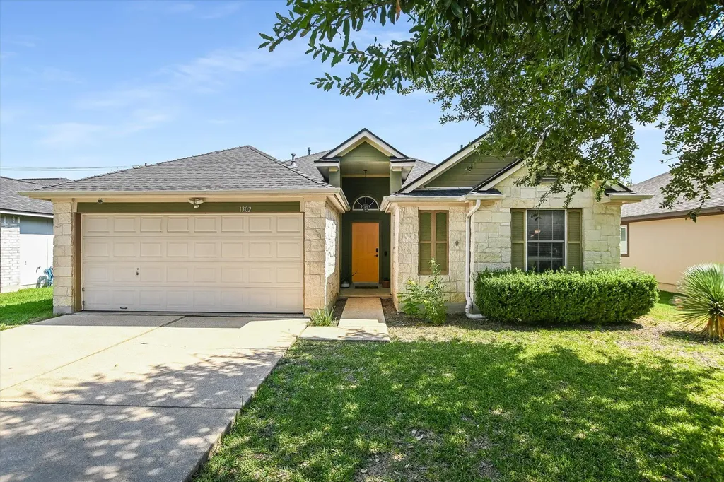 1302 Redbud Lane Leander TX 78641