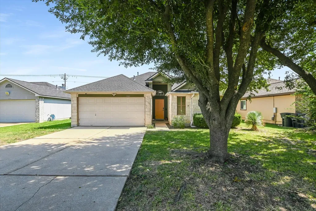 1302 Redbud Lane Leander TX 78641