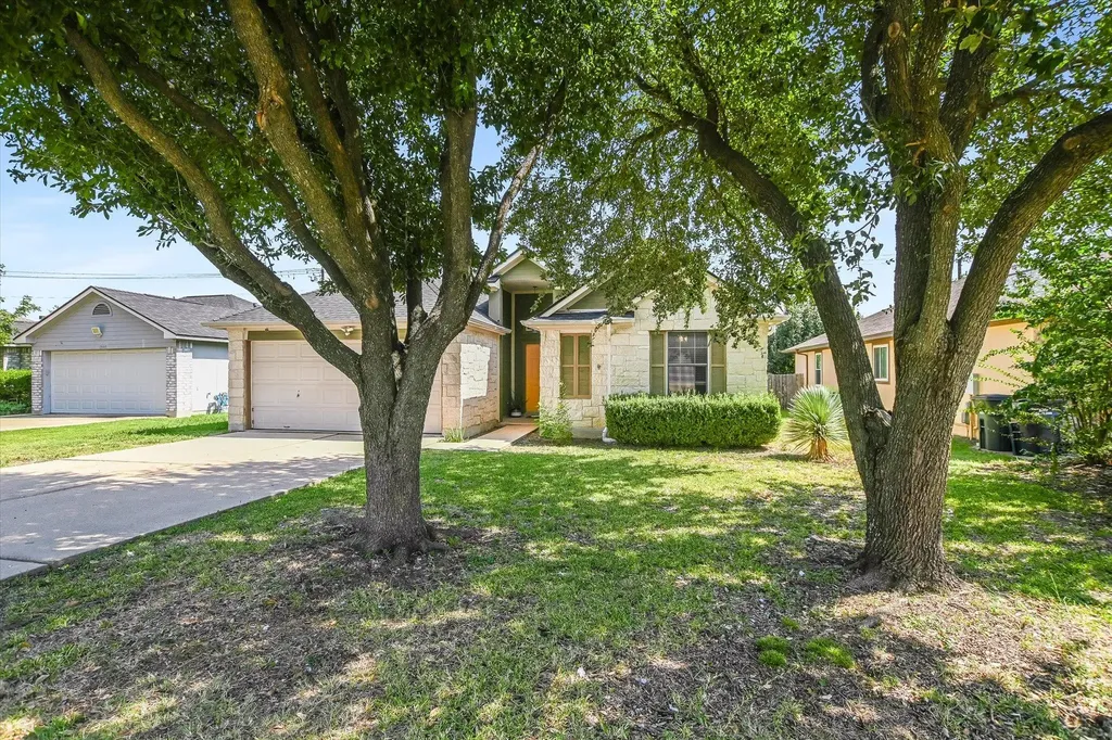 1302 Redbud Lane Leander TX 78641