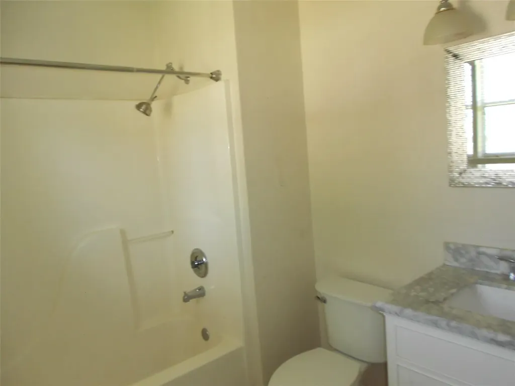 1810 Courtney Cove Round Rock TX 78664