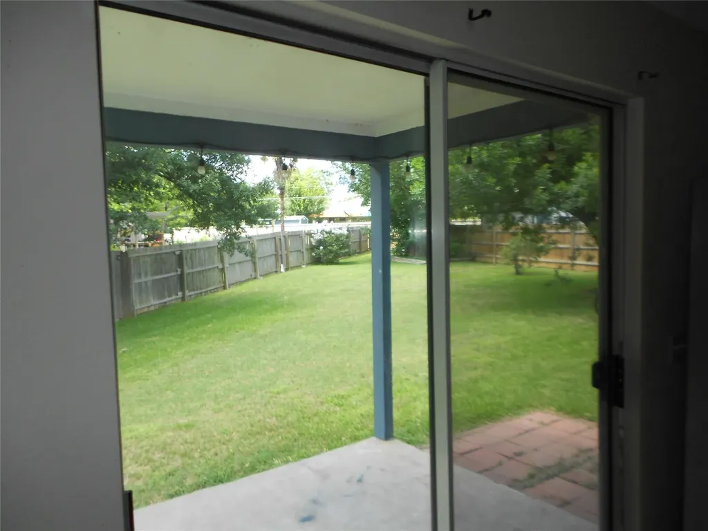 1810 Courtney Cove Round Rock TX 78664