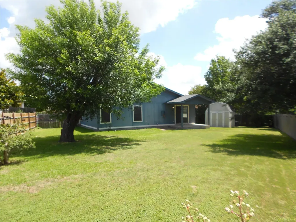 1810 Courtney Cove Round Rock TX 78664