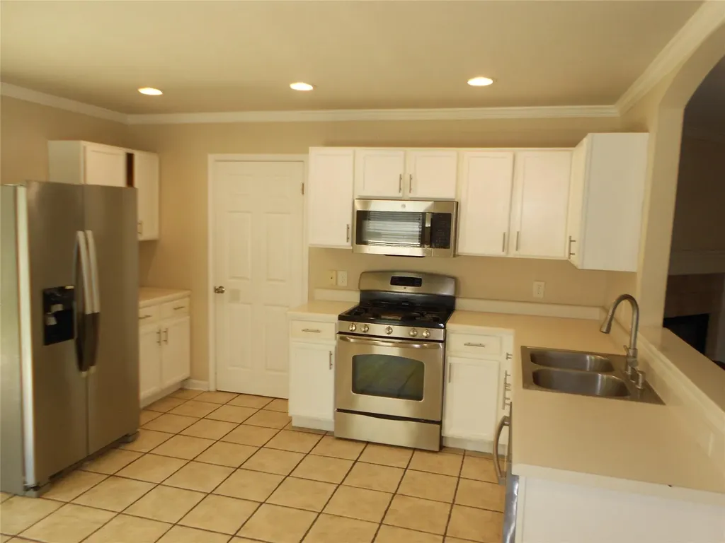 1810 Courtney Cove Round Rock TX 78664