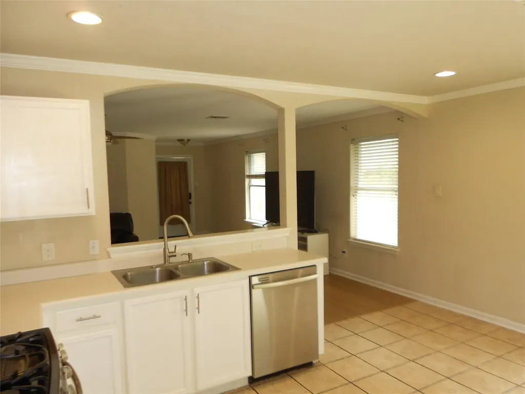 1810 Courtney Cove Round Rock TX 78664