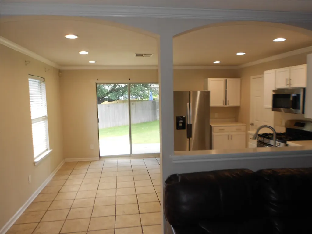 1810 Courtney Cove Round Rock TX 78664