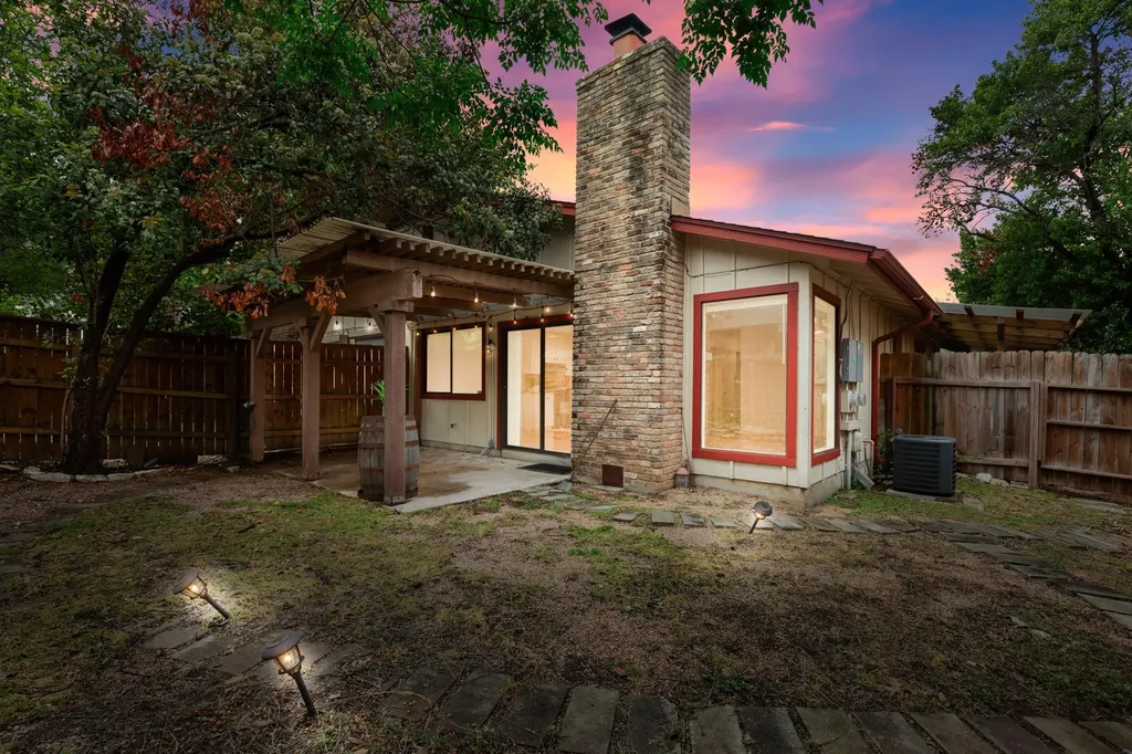 9001 Parkfield Drive Austin TX 78758