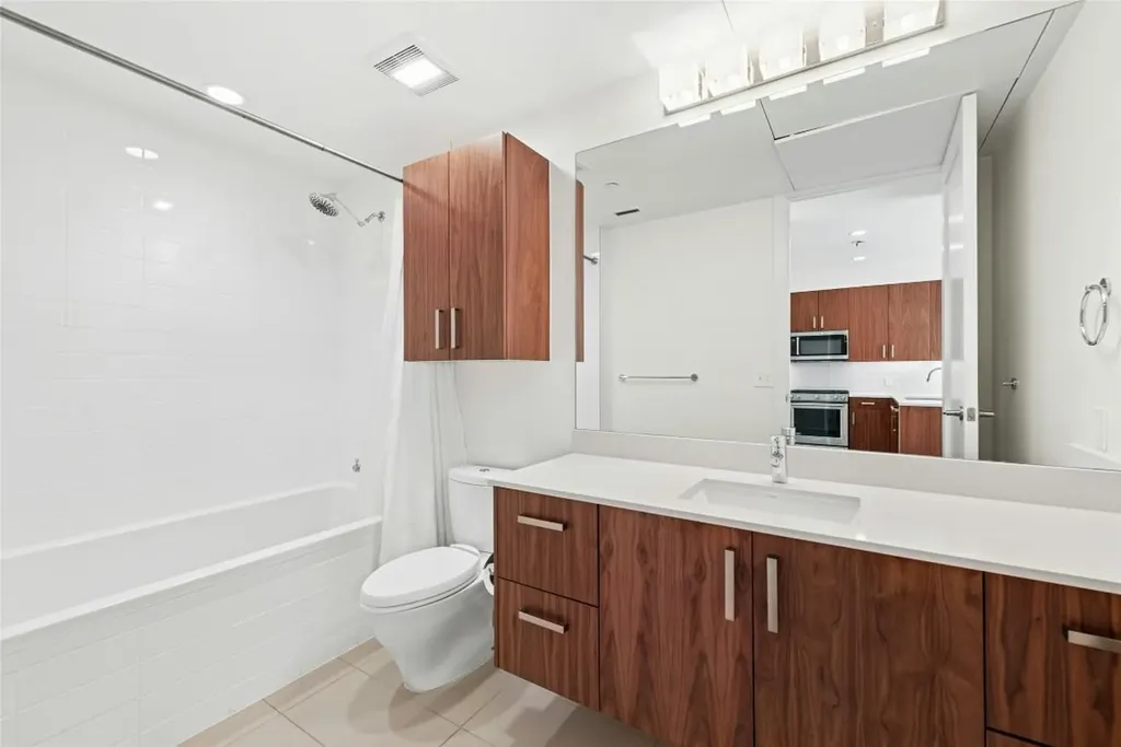 222 West Avenue Austin TX 78701