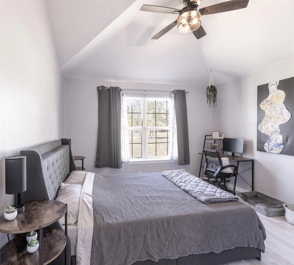 129 Wamel Way Cedar Creek TX 78612