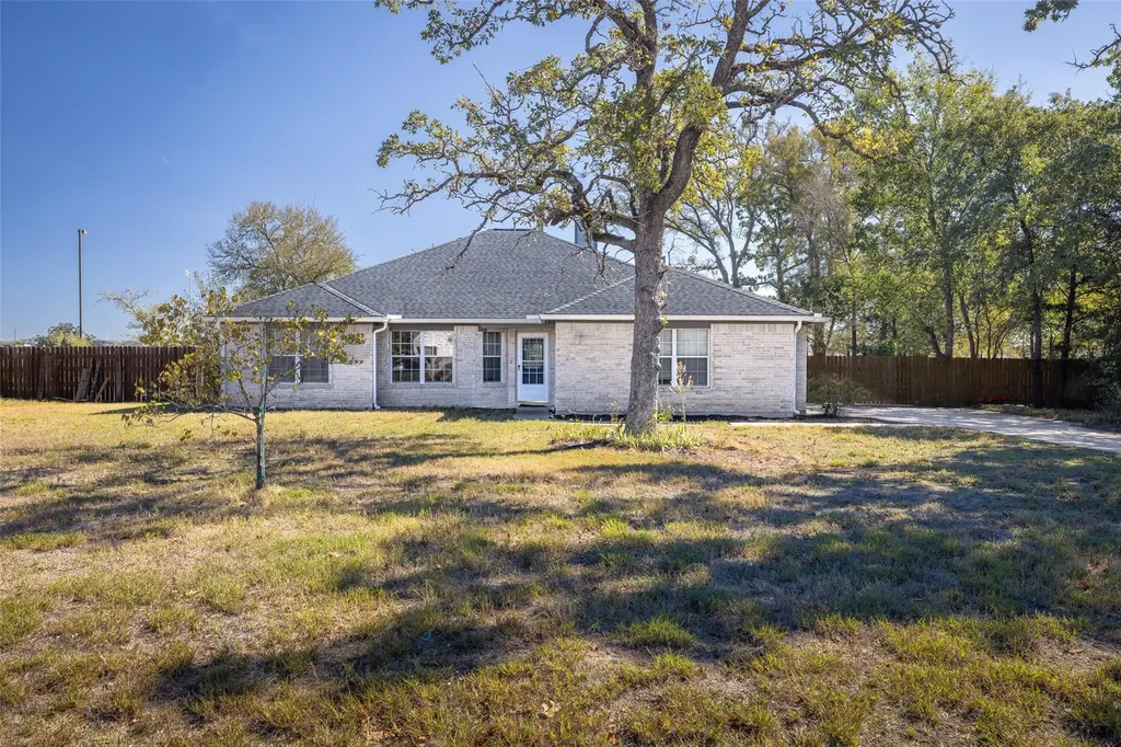 129 Wamel Way Cedar Creek TX 78612