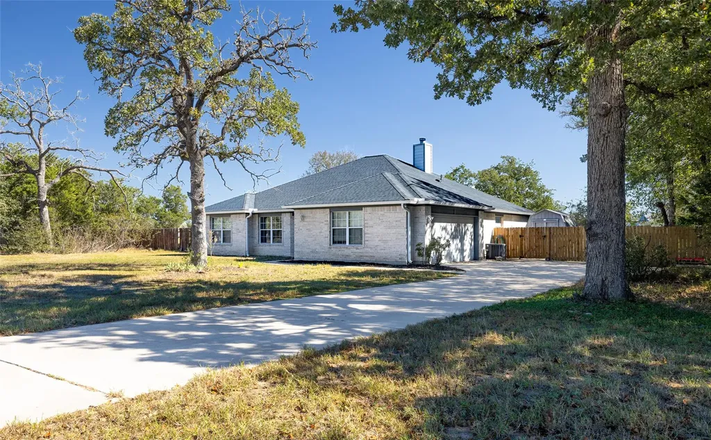 129 Wamel Way Cedar Creek TX 78612