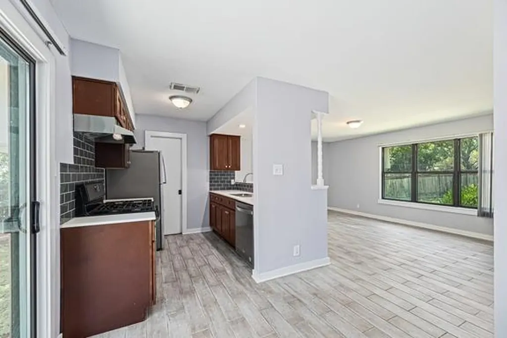 8524 Dryfield Drive Austin TX 78758