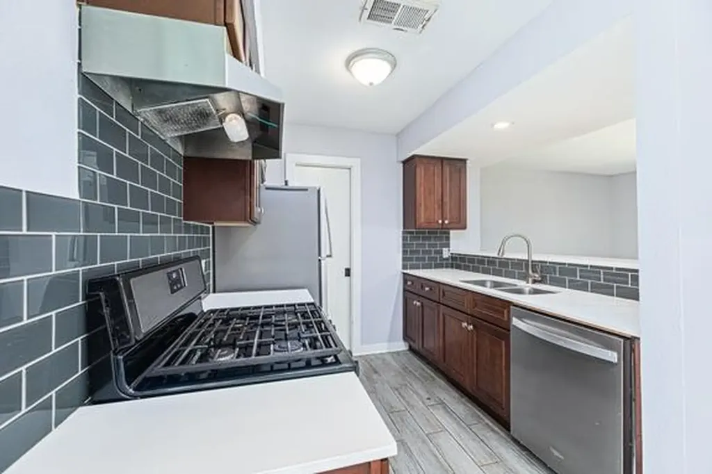 8524 Dryfield Drive Austin TX 78758