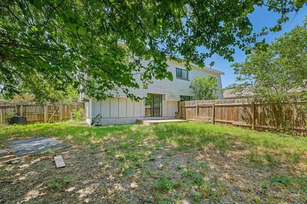 8524 Dryfield Drive Austin TX 78758