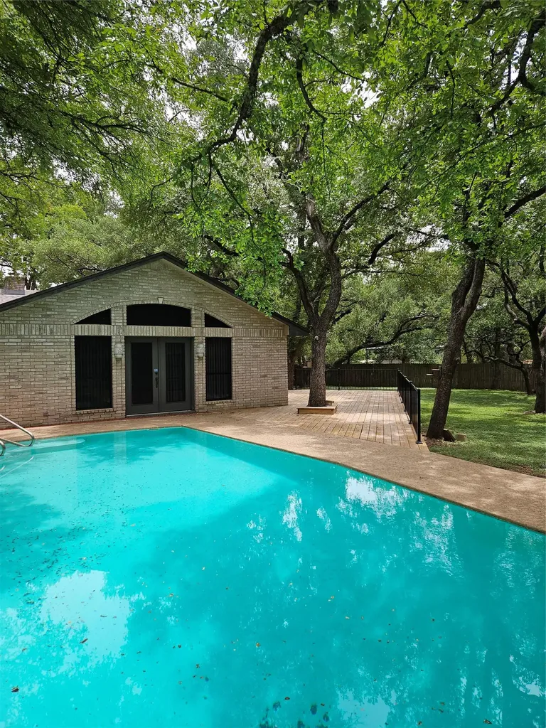 215 Serenada Drive Georgetown TX 78628