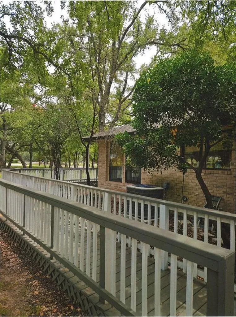 215 Serenada Drive Georgetown TX 78628
